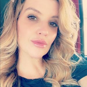 Meet your Posher, Traci